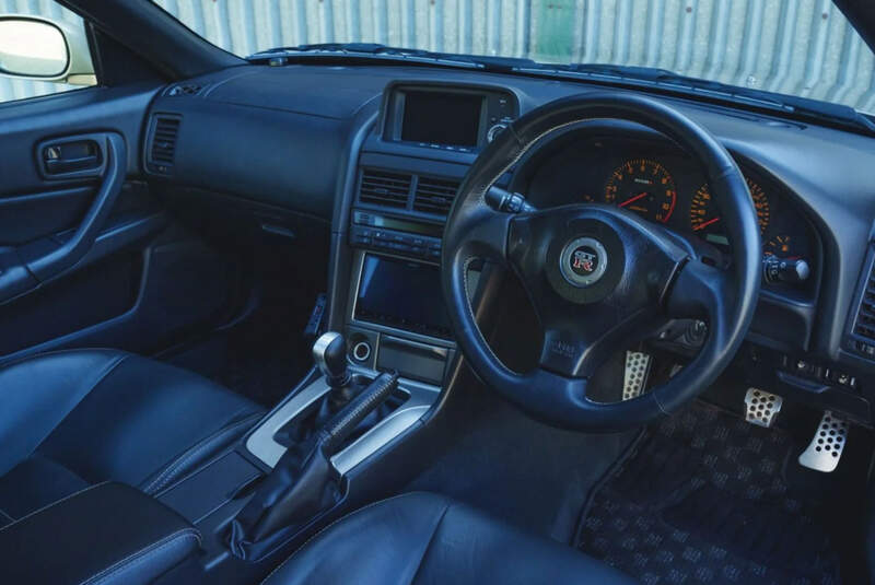 Nissan Skyline GT-R M-Spec (2001)