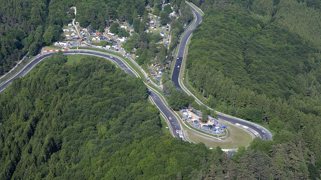 Motorsport Buchtipp: Grüne Hölle Nürburgring | AUTO MOTOR UND SPORT