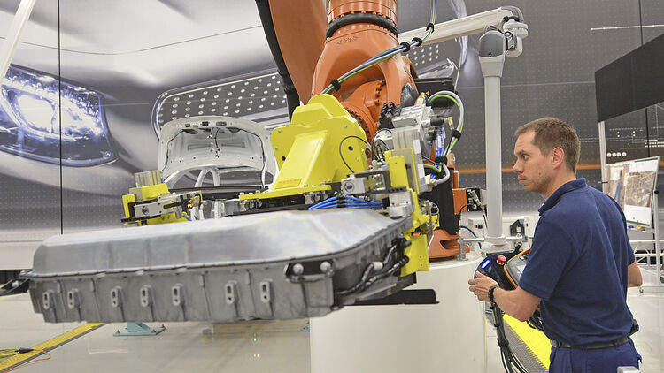 Zell-Produktion Deutschland: Wo E-Auto-Akkus entstehen