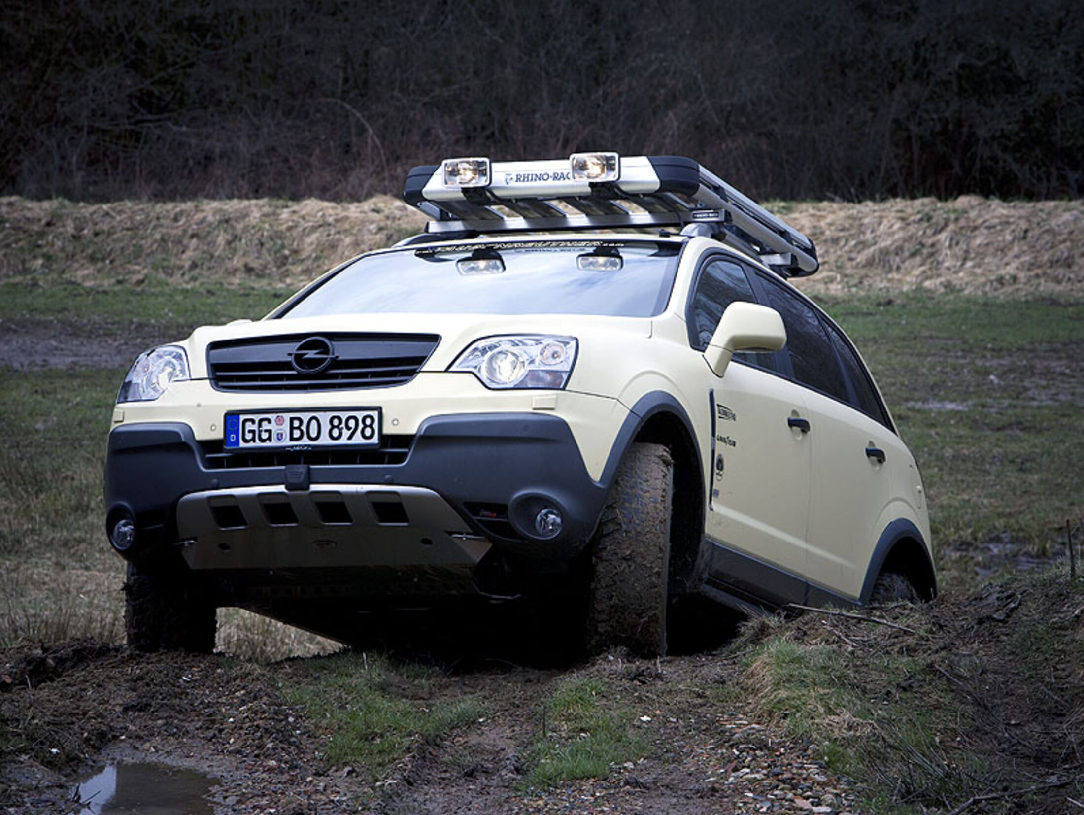 Opel Antara mit Offroad-Tuning: Der Adventure-Antara für Fernreisen