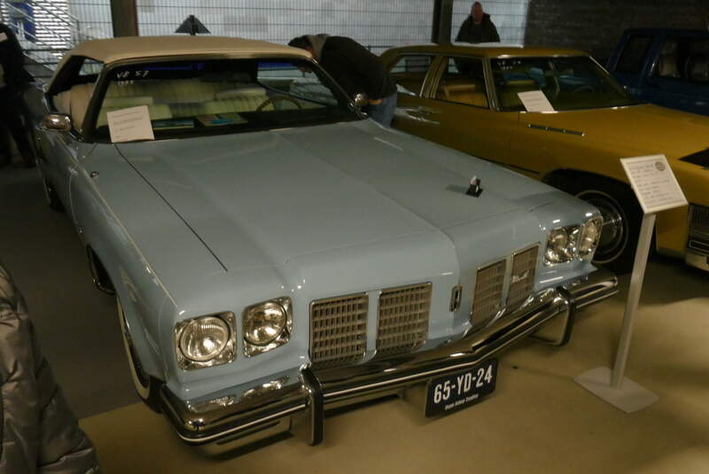 Oldsmobile Delta 88 auf der Bremen Classic Motorshow 2020