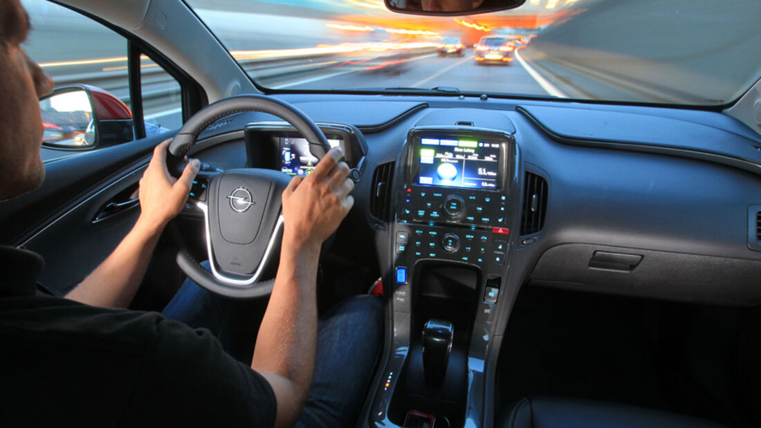 Opel Ampera, Lenkrad, Cockpit