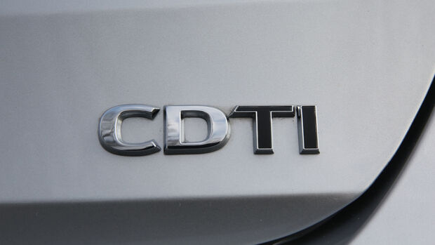 Opel Astra 1.6 CDTI gegen Opel Astra 1.0 DI Turbo