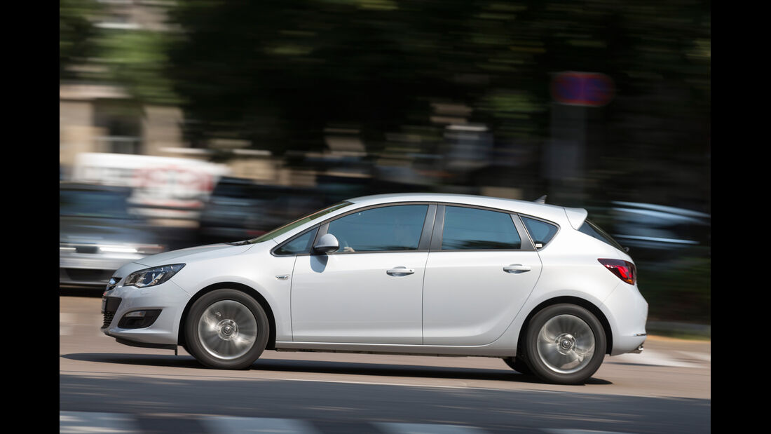 Opel Astra 1.6 SIDI Turbo, Seitenansicht