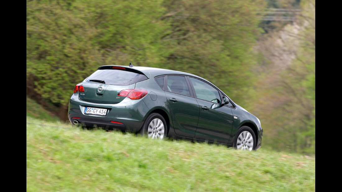 Opel Astra 2.0 CDTi, Seitenansicht