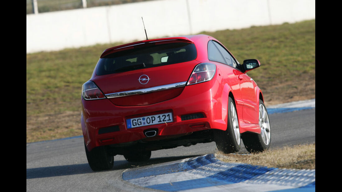 Opel Astra 2.0 Turbo OPC