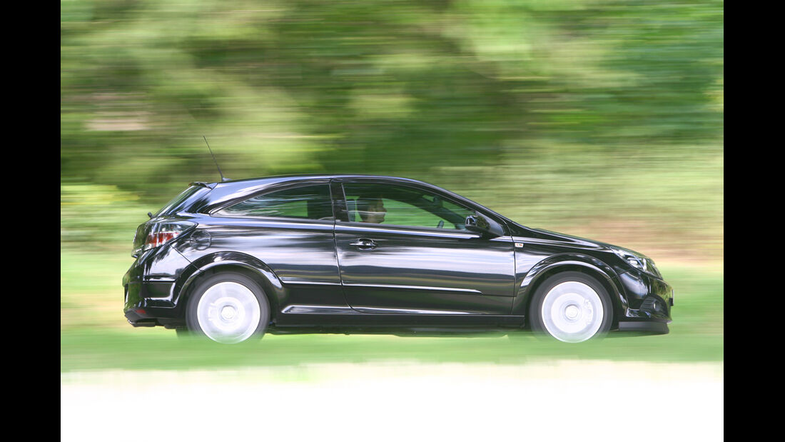Opel Astra GTC 1.4, Seitenansicht