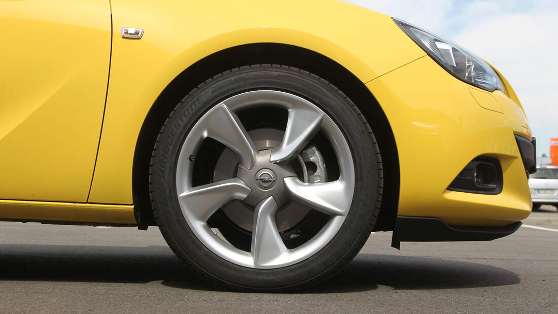 Hyundai Veloster Opel Astra GTC im Test: Coupés auf Dynamiksuche - auto ...