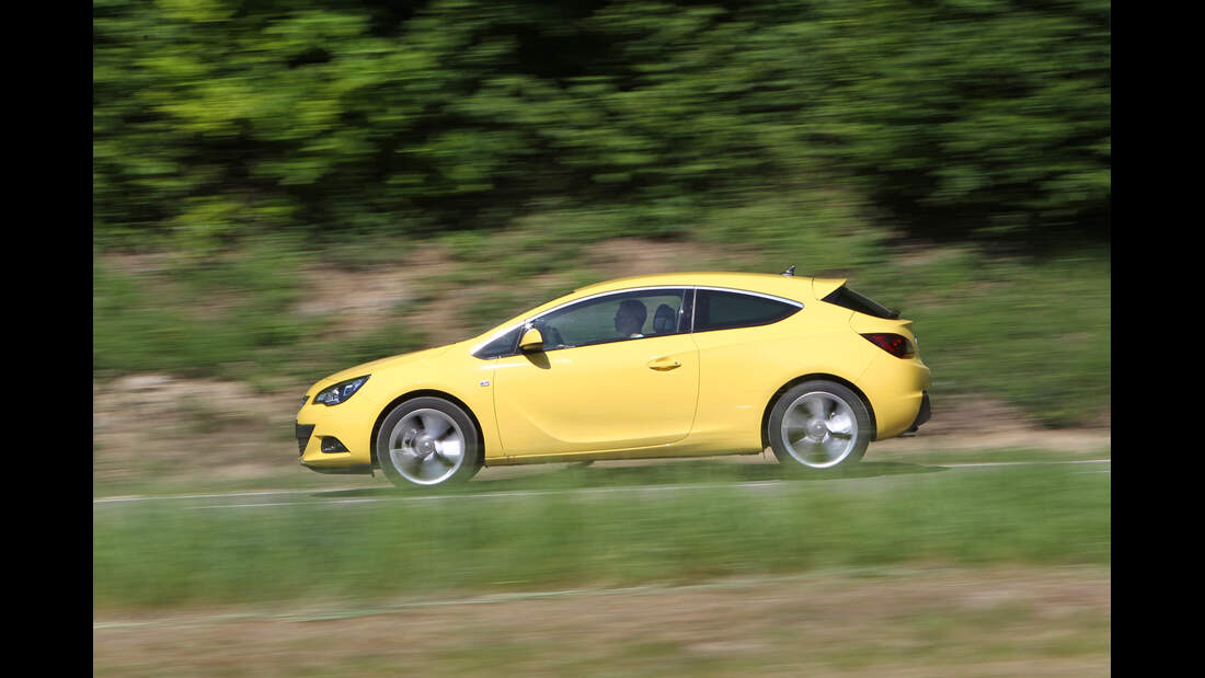 Hyundai Veloster Opel Astra GTC im Test: Coupés auf Dynamiksuche | AUTO ...