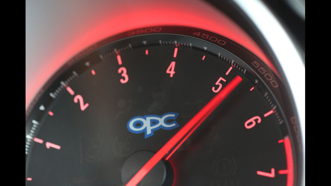 Opel Astra OPC, Rundinstrument