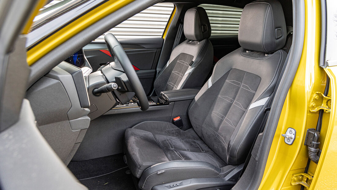 Opel Astra Plug-in Hybrid, Sitze
