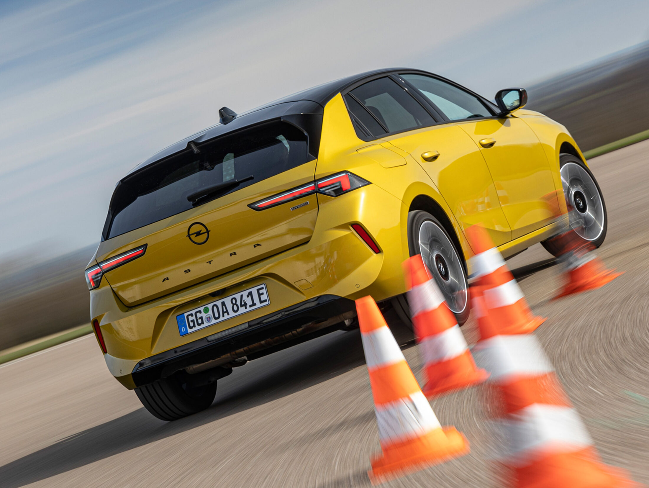 Opel Astra Motorhaube öffnen, Anleitung & Videos