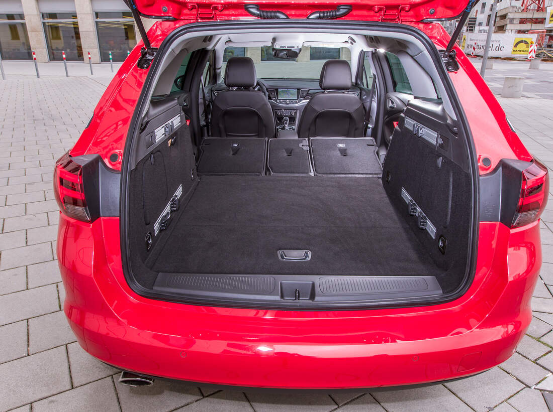 Opel Astra J Sports Tourer Kofferraum The Surprisingly Spacious Secret Weapon - gvie8os