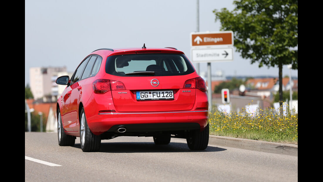 Opel Astra Sports Tourer 2.0 CDTi ecoflex Edition, Heckansicht