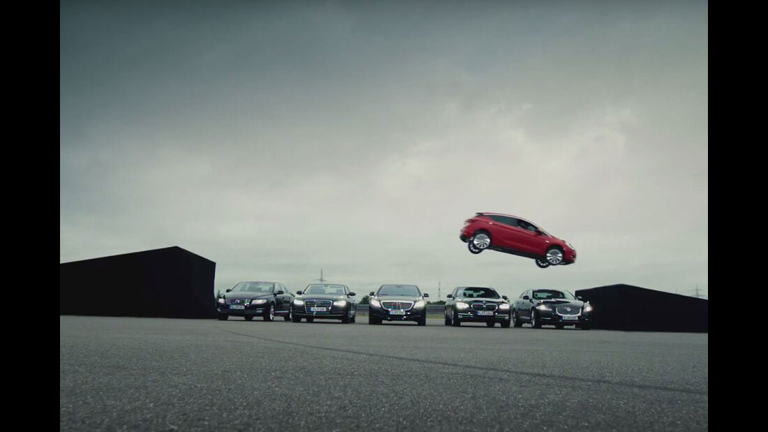 Opel Astra Sprung, Stunt