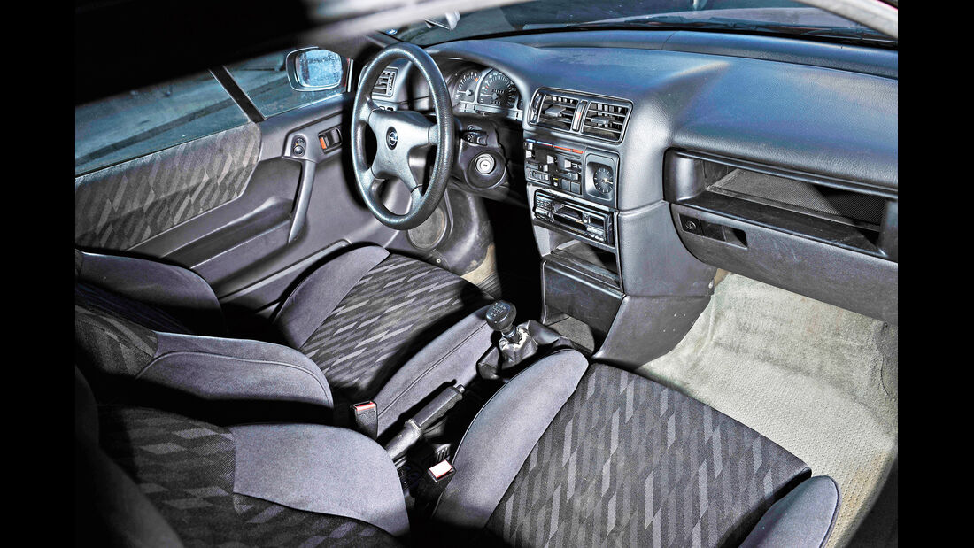 Opel Calibra 2.0i, Cockpit, Interieur