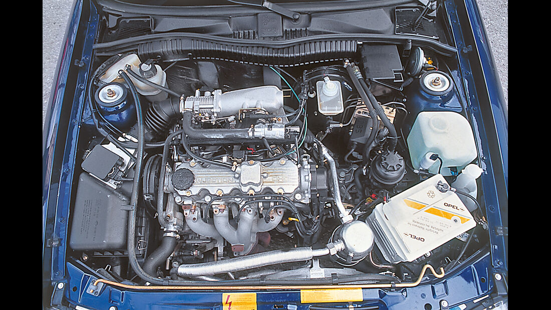Opel Calibra, Motor
