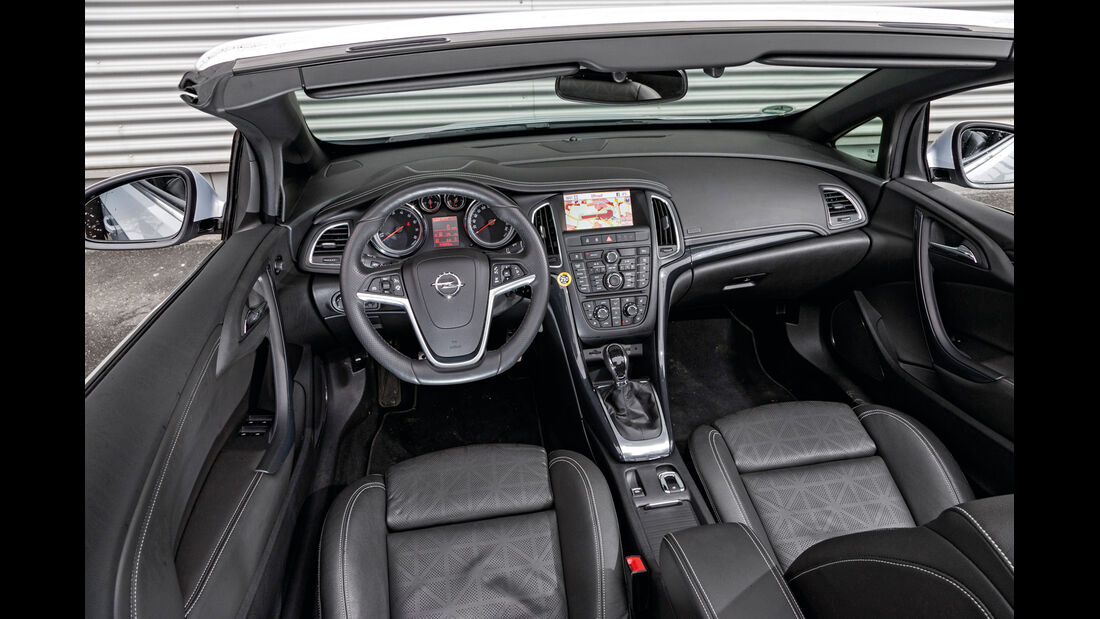 Opel Cascada 1.6 SIDI Turbo, Cockpit