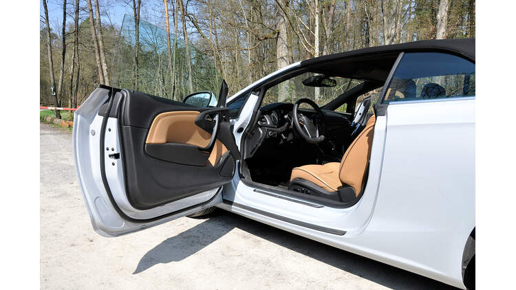 Opel Cascada Im Innenraumcheck Viel Astra Mit Premium Ambitionen Auto Motor Und Sport