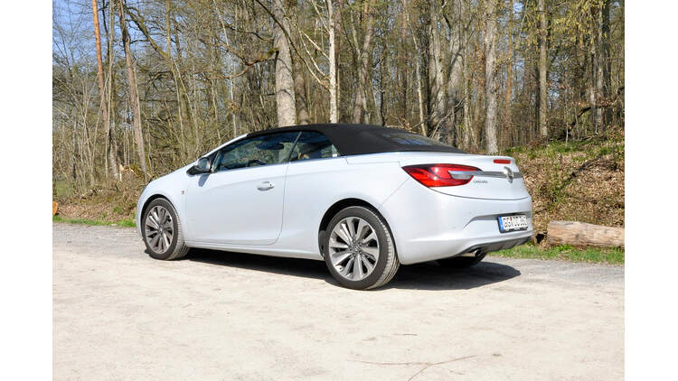 Opel Cascada Im Innenraumcheck Viel Astra Mit Premium Ambitionen Auto Motor Und Sport
