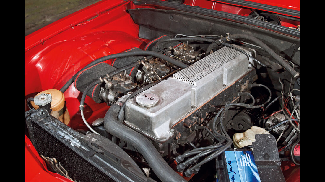 Opel Commodore, Motor