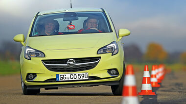 Opel Corsa 1.3 CDTI, Frontansicht, Slalom