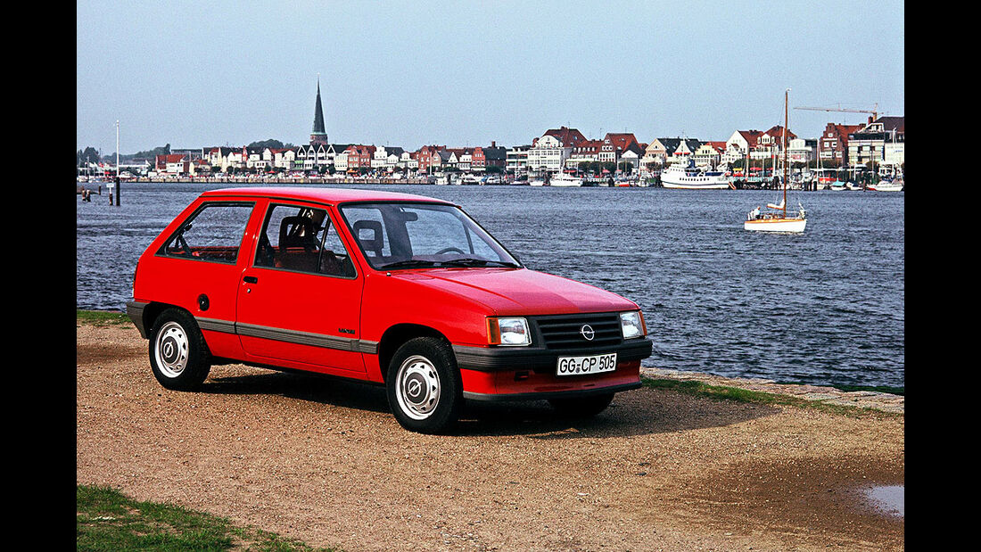Opel Corsa A, Luxus, 1982-1992