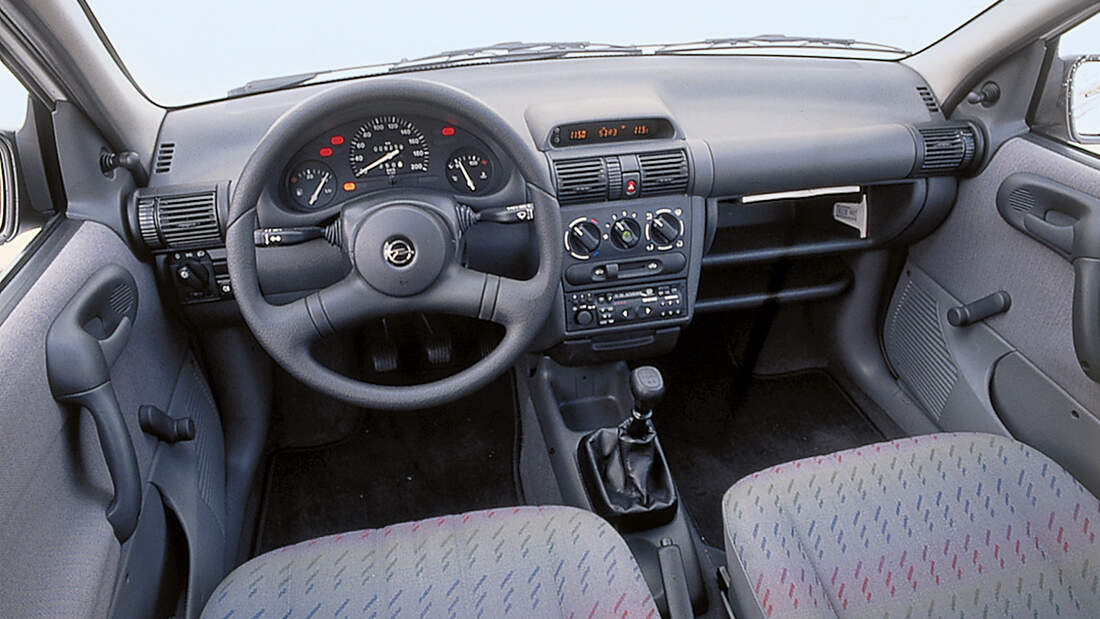 Opel Corsa B Innenraum