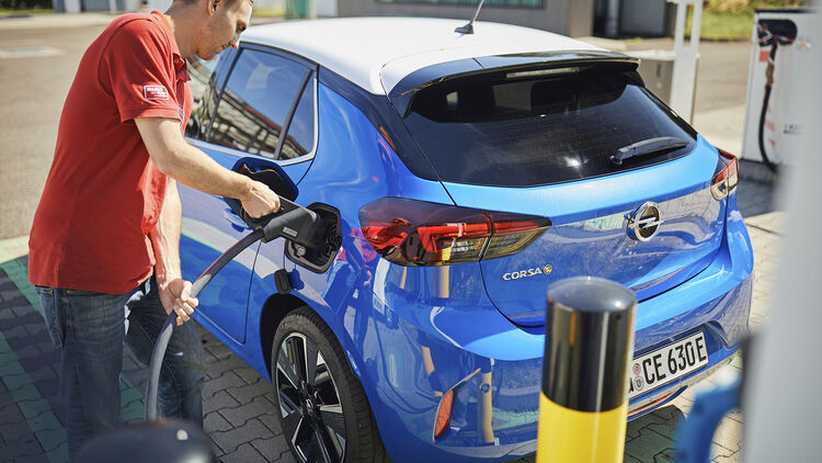 Opel-Lösungen beim Laden von Elektroautos – Die Testfahrer - Auto