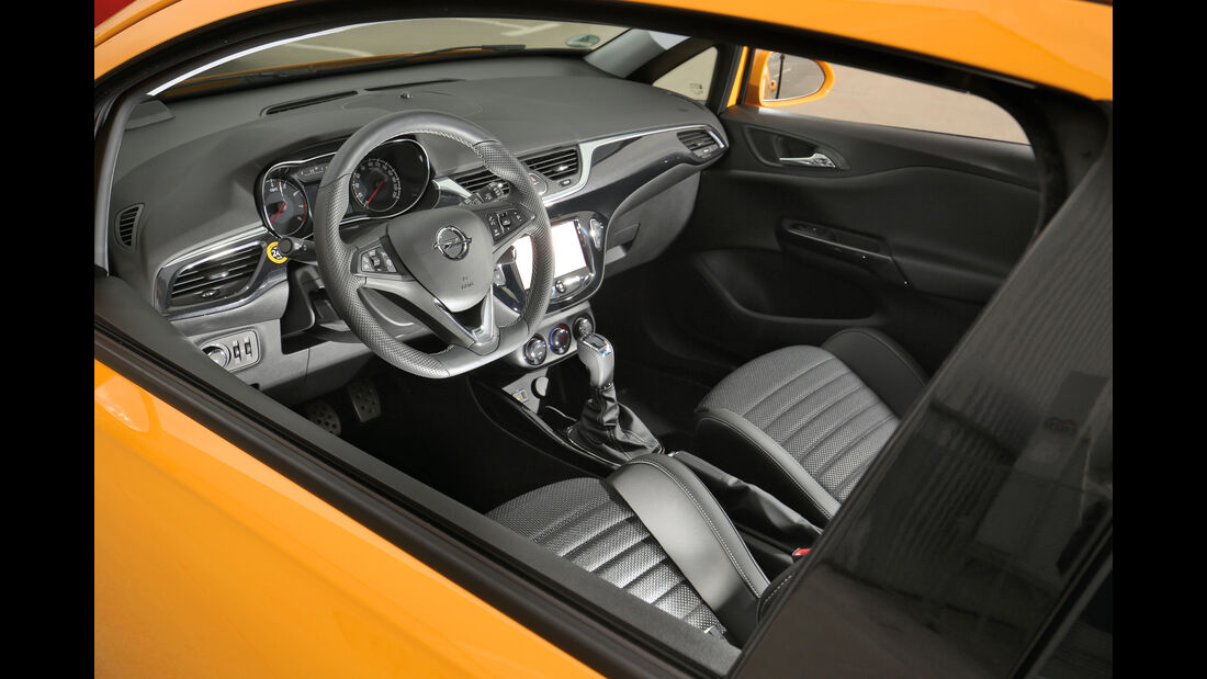 Opel Corsa OPC, Cockpit