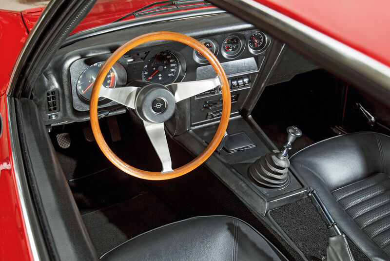 Opel GT, Lenkrad, Cockpit