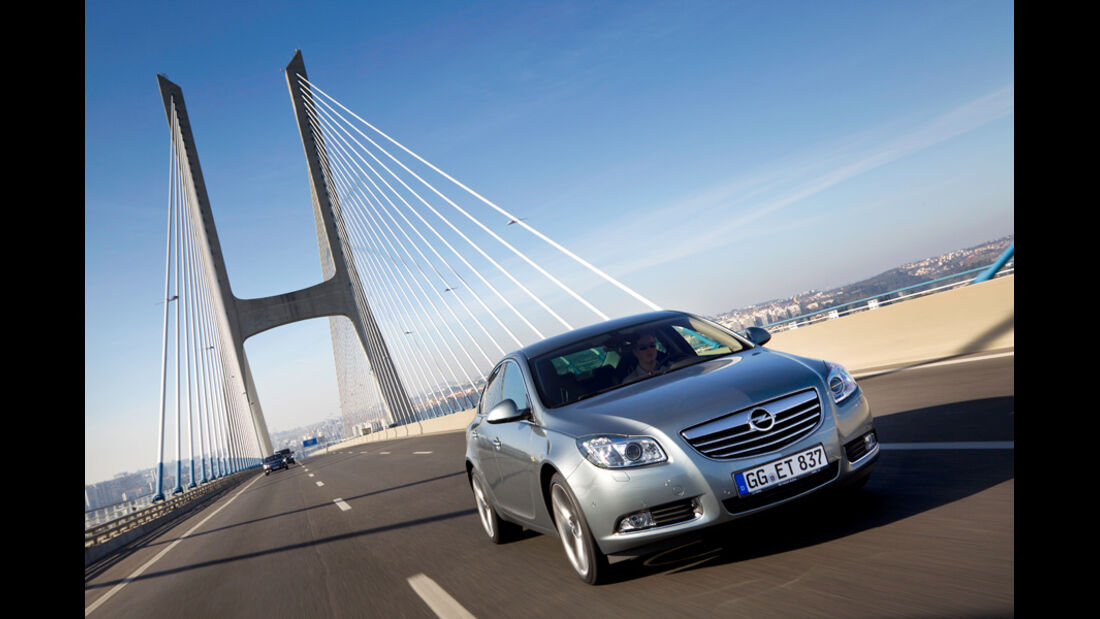 Opel Insignia 2.0 CDTi Biturbo Edition, Frontansicht, Brücke