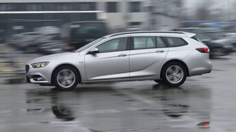 Opel Insignia A, Baujahr 2008 bis 2017 ▻ Technische Daten zu allen  Motorisierungen - AUTO MOTOR UND SPORT