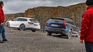 Opel Insignia Country Tourer Und Volvo V60 Cross Country Im Test Technische Daten Auto Motor Und Sport