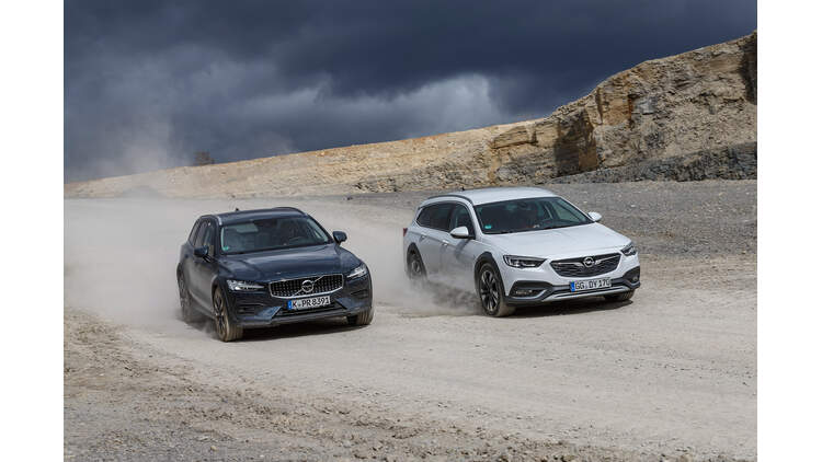 Opel Insignia Country Tourer Und Volvo V60 Cross Country Im Test Auto Motor Und Sport