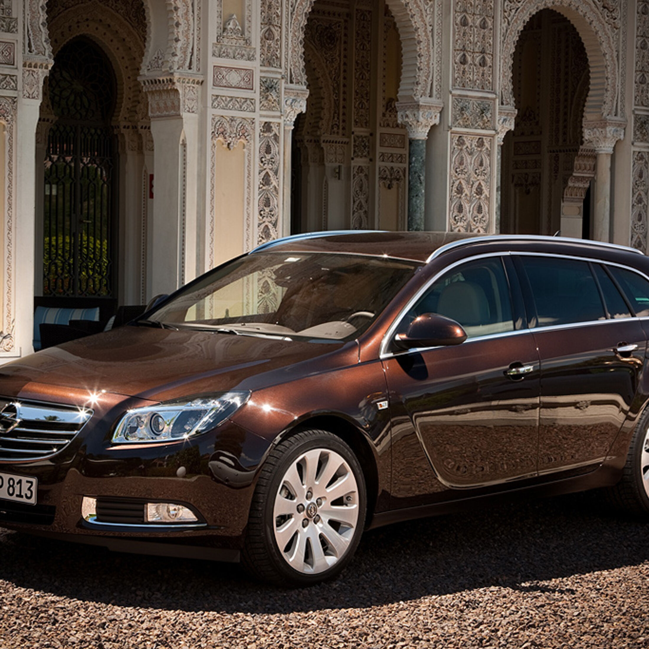 Opel Insignia-Facelift zum Modelljahr 2011: Insignia mit bis zu 19