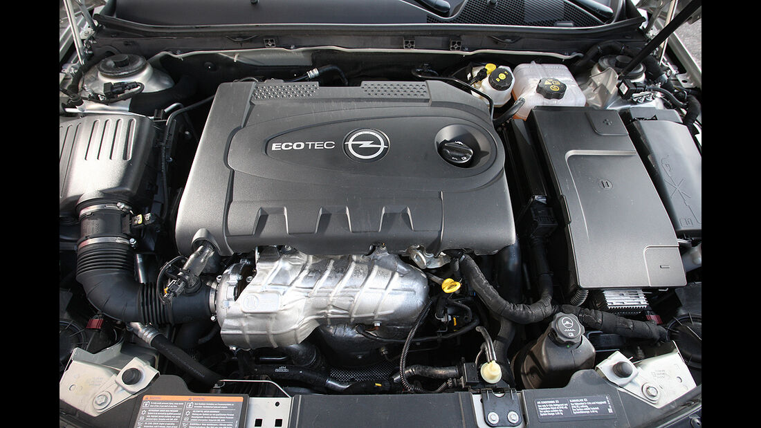 Opel Insignia, Motor