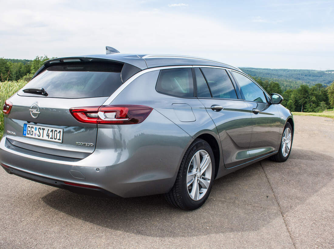 Opel insignia sports tourer