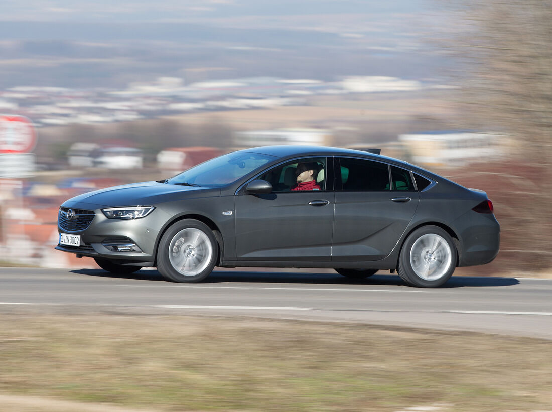 Opel insignia 2017 универсал