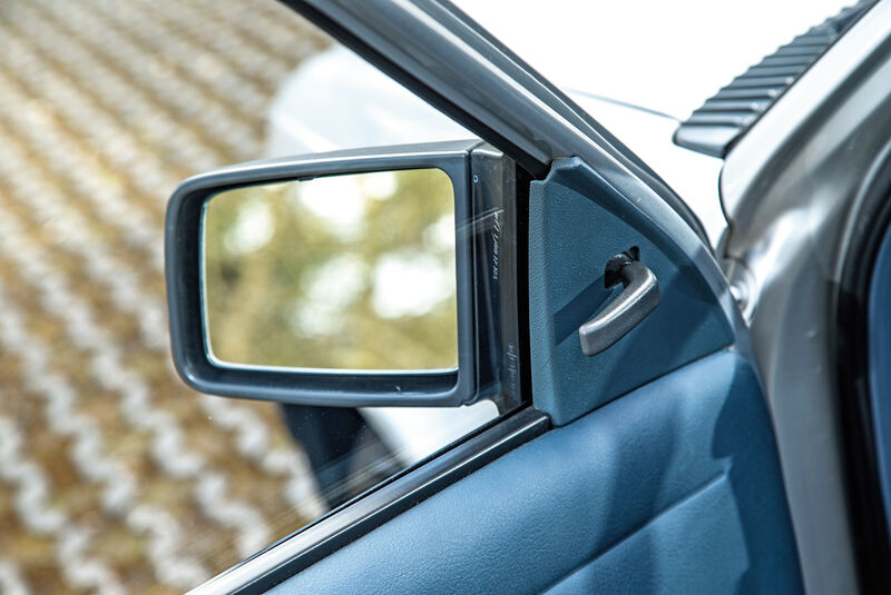 Opel Kadett 1.6i, Seitenspiegel