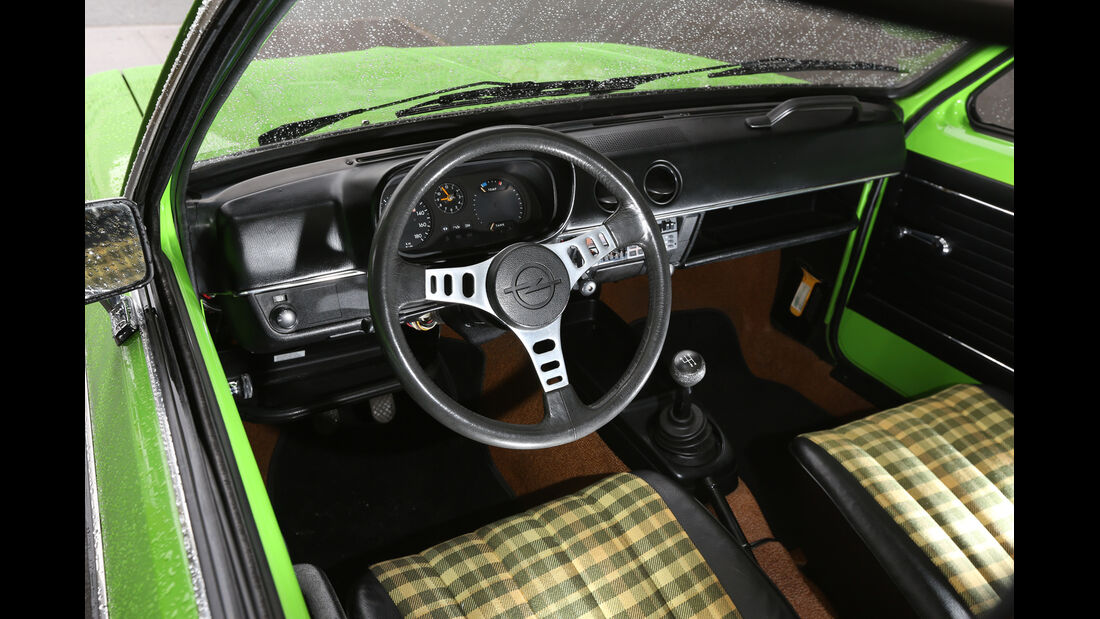 Opel Kadett City 1200, Cockpit