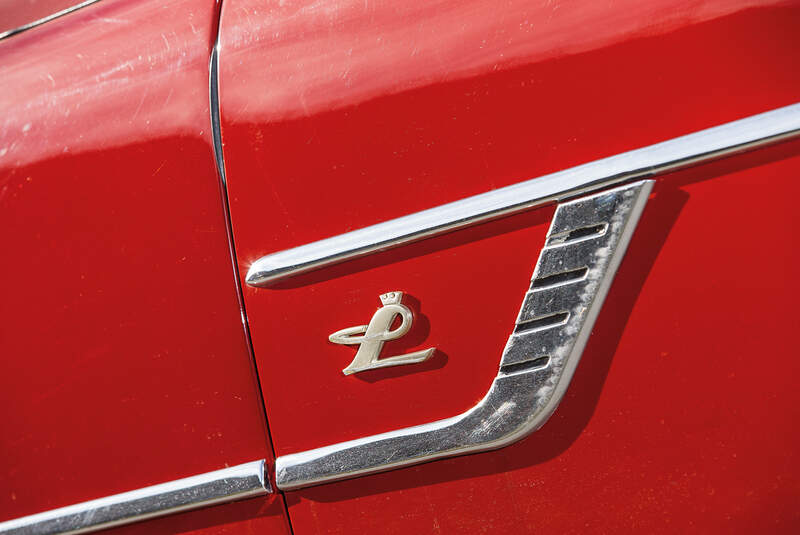 Opel Kapitän, Modell 1956, Emblem