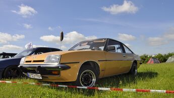 Opel Manta B schräg von vorne