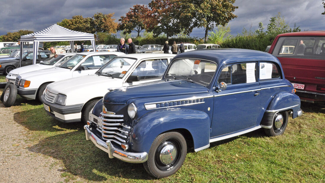 Opel Olympia auf der Veterama Mannheim 2011 - Marktplatz