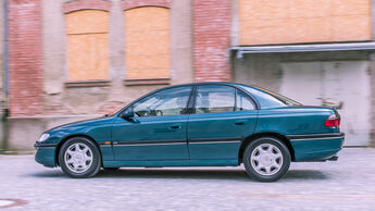 Opel Omega B Mv6, Seitenansicht