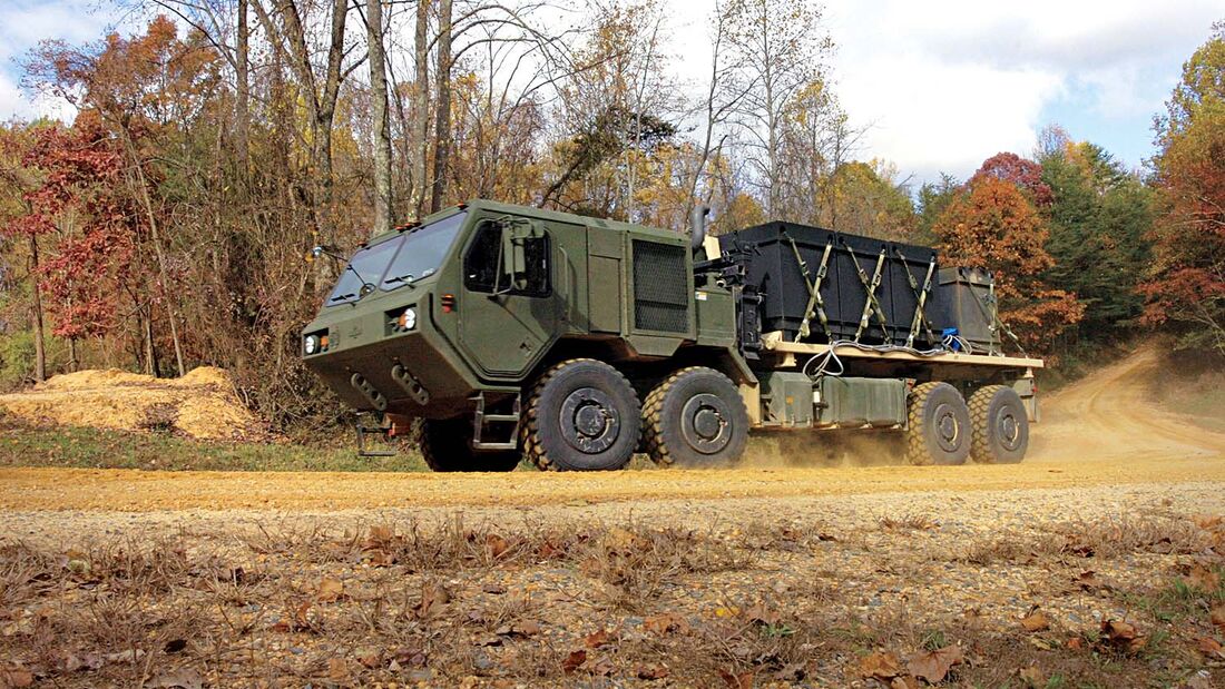 I giganti dell'esercito americano Oshlkosh-4x4-6x6-10x10-Miltaertrucks-169FullWidth-b19a1259-744949