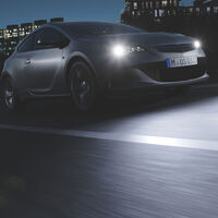 OSRAM Automotive - 🔸PREMIERE🔸 Wir präsentieren Deutschlands erste  straßenzugelassene LED-Nachrüstlampe!🥳 Die OSRAM NIGHT BREAKER LED ist  eine leuchtende Innovation in Sachen Technologie und Design. Die H7-LED ist  für ausgewählte Fahrzeuge mit ABG