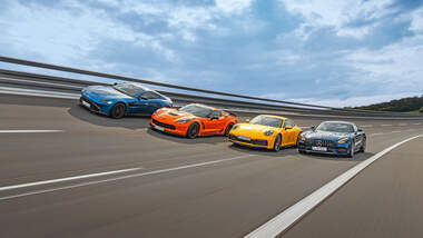 PORSCHE 911, ASTON MARTIN VANTAGE, CHEVROLET CORVETTE, MERCEDES-AMG GT, Exterieur