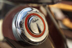 Packard 120 Convertible, Emblem