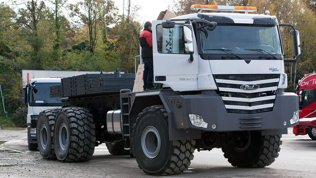 Rosenbauer Buffalo Extreme: Der Feuerwehr-Extremist mit 68 Tonnen ...